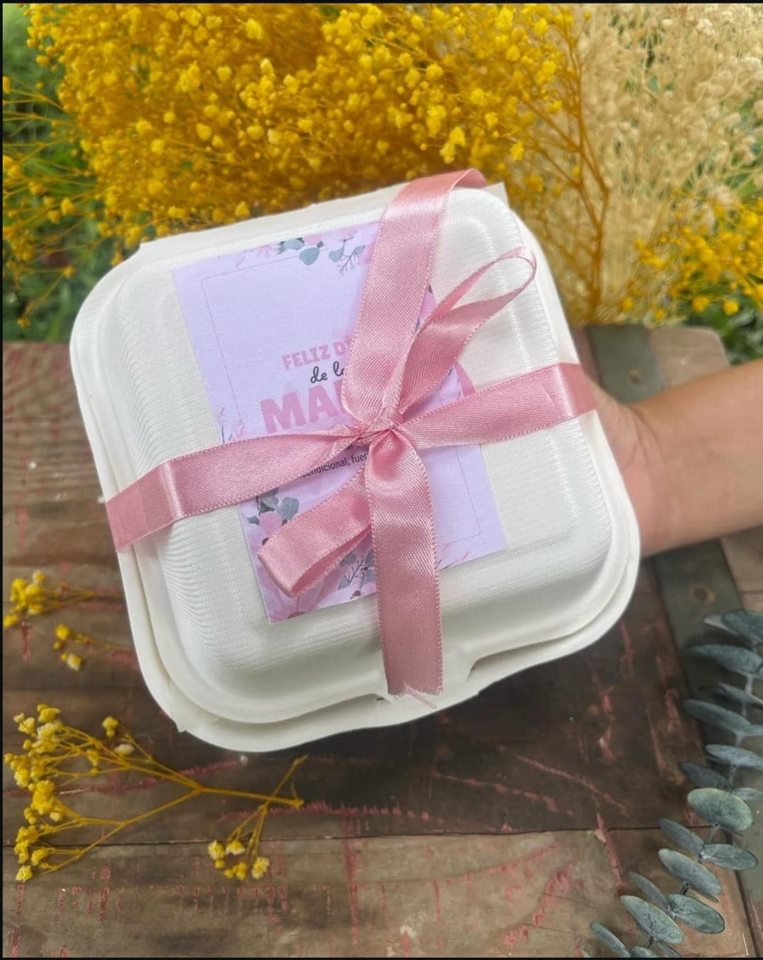 Caja de regalo Tartalia con moño de satín para el Día de la Madre